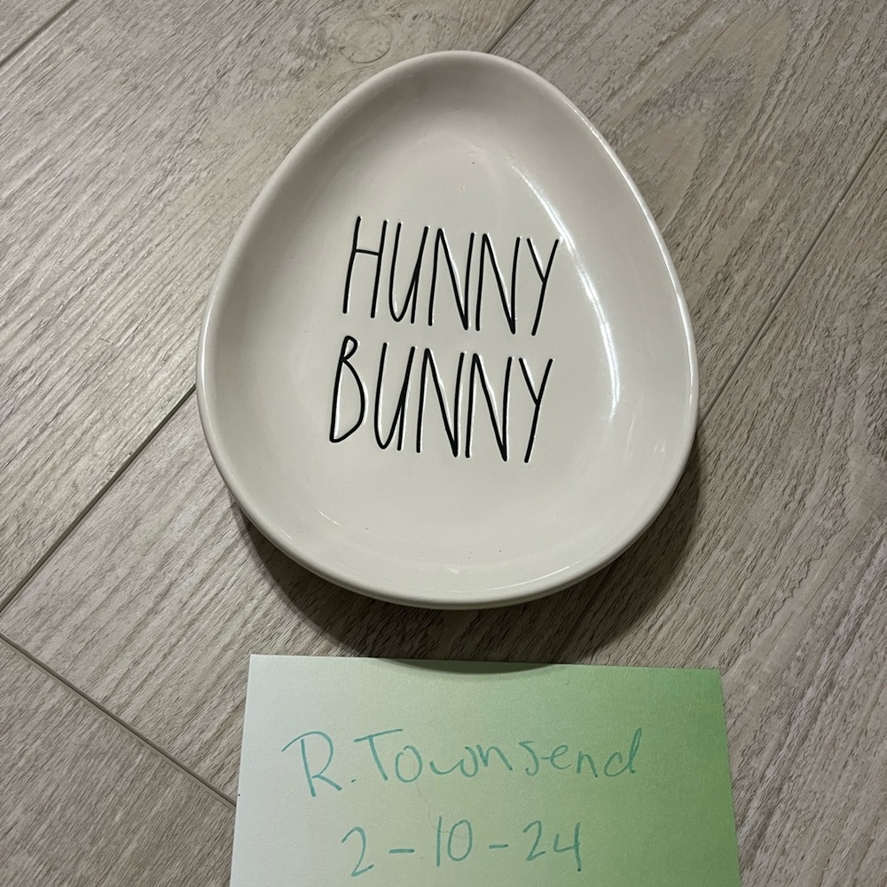 Hunny. Bunny Rae Dunn platter